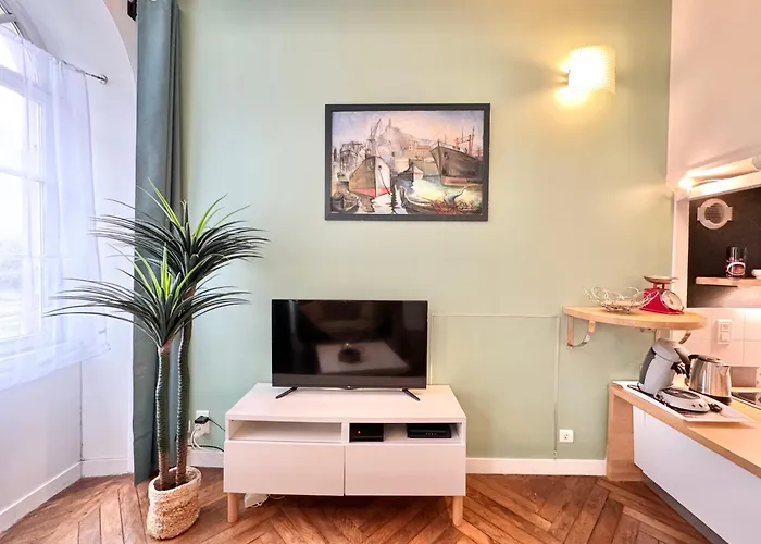 Le Noir Bois Et Blanc - Studio - Wifi - Centre Ville - Entree Autonome